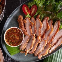 คอหมูทอดจิ้มแจ่ว