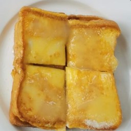 ขนมปังชุบไข่