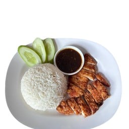 ข้าวไก่กรอบซอสกะเพรา