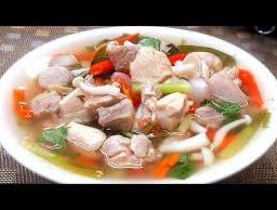 ต้มยำไก่ใส่เห็ดรสเเซ่บ น้ำใส