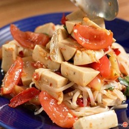 ตำเหลาเส้นเล็กหมูยอ