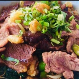 ก๋วยเตี๋ยวหมูตุ๋น