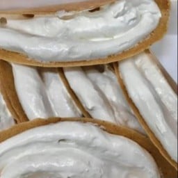 ขนมเบื้องโบราณ ยำแหนมข้าวทอดคุณโฟ สาขาวัดภูเขาทอง ภูเขาทอง