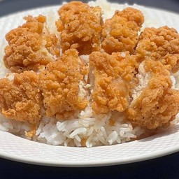 ข้าวสันในไก่กรอบ(ซอสเกาหลี)