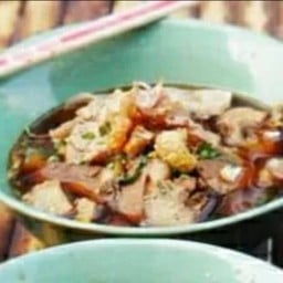 ก๋วยเตี๋ยวเนื้อเปื่อย+ลูกชิ้น