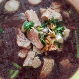 ก๋วยเตี๋ยวเนื้อตุ๋นหมูตุ๋นป่้าเป็ด