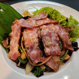 สปาเก็ตตี้ผัดพริกแห้งเบคอน