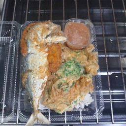 ข้าวน้ำพริกปลาทูไข่ชะอม