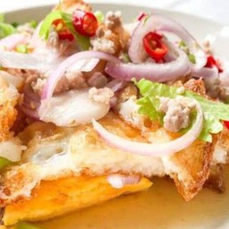 ยำไข่ดาว