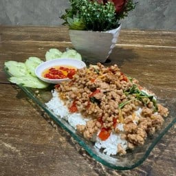 กะเพราคางเครา ขี้เมาทำ (อ่อนนุช 46)