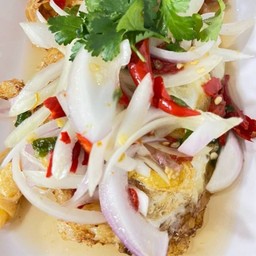 ยำไข่ดาว