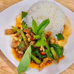 ข้าวพริกแกงหมู