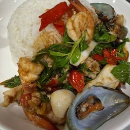 ข้าวกะเพราทะเล