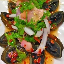 ยำไข่เยี่ยวม้า