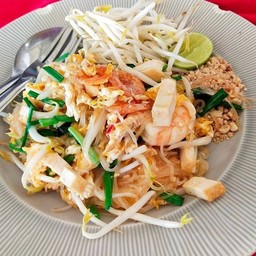 เส้นเล็กผัดไท