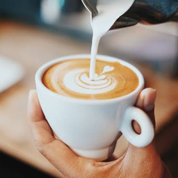 ลาเต้ร้อน - hot latte