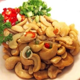 ยำเม็ดมะม่วง