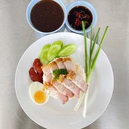 ข้าวหมูกรอบล้วน