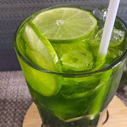 ชาเขียวมะนาวโซดา - Clear Green Lime Tea Soda