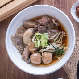 ก๋วยเตี๋ยวเนื้อรวม