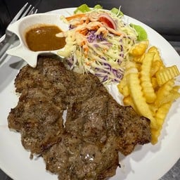 สเต็กหมูนุ่มพริกไทยดำ