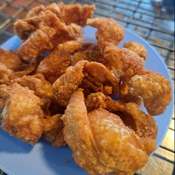 หนังไก่ทอด