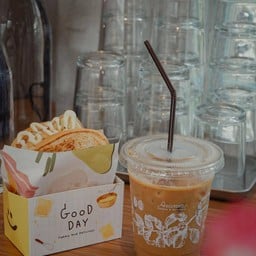 Duo Double yummy yummy ( Fat kid sandwich+Iced Latte )