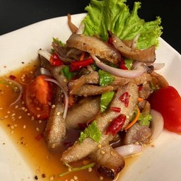ยำคอหมูย่าง