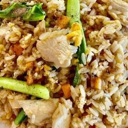 ข้าวผัดไก่ๆ
