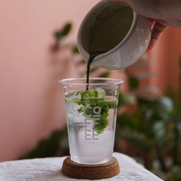 Iced Clear Matcha (พรีเมี่ยมมัทฉะ) เย็น