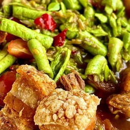 ตำถั่วหมูกรอบ