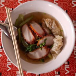 บารมีแม่ บะหมี่เกี๊ยว ข้าวหมูแดง หมูกรอบ  Remember Me