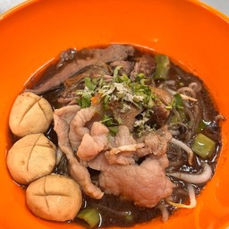 ก๋วยเตี๋ยวหมูน้ำตก