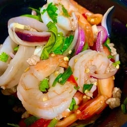 Good yumm / ร้านยำศรีราชา