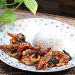 ข้าวกระเพรากุ้ง+ปลาหมึก