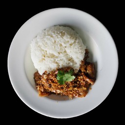 ผัดหมูชิ้นกระเทียมพริกไทย