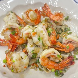 กุ้งลายเสือผัดพริกขี้หนู