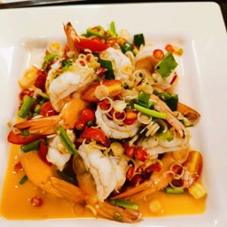 ยำตะไคร้กุ้งสด