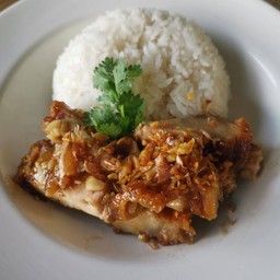 ผัดหมูกรอบกระเทียมพริกไทย