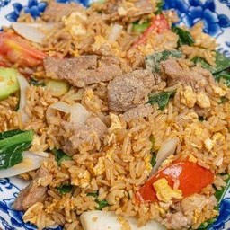 ข้าวผัดหมูสับ