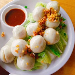 ลูกชิ้นปลาลวกจิ้ม