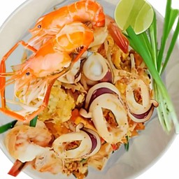 ผัดไทยทะเล