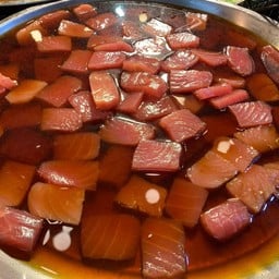 ทูน่าดองซีอิ๊ว ( ชิ้น )