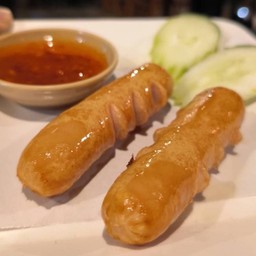 ไส้กรอกไก่รมควันทอด2ชิ้น