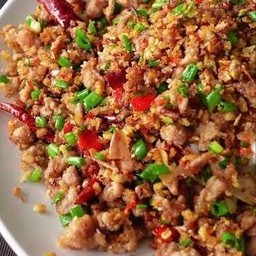 หมูสับคั่วพริกเกลือราดข้าว