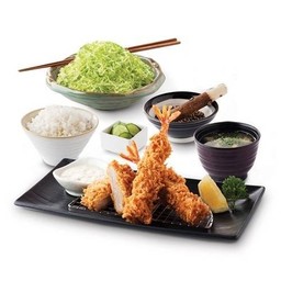 ชุดกุ้งทอดและมินิคัทสึสันใน