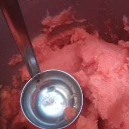 สตอเบอรี่สมูทตี้โยเกิร์ต