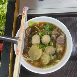 ก๋วยเตี๋ยวหมู ธรรมดา