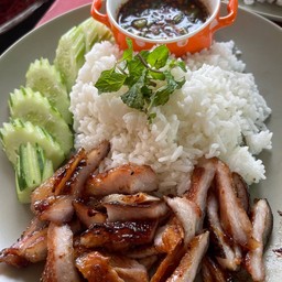 ข้าวหน้าคอหมูย่าง + น้ำจิ้มแจ่ว