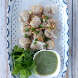 เกี๊ยวปลาลวกจิ้ม